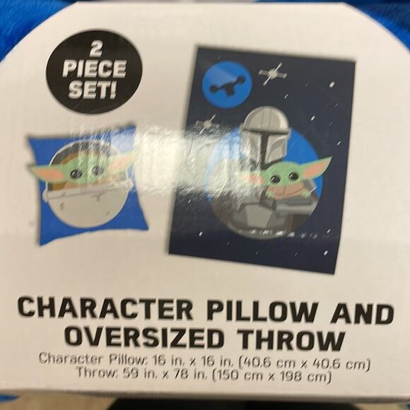Star Wars Grogu Baby Yoda Pillow Oversized  Bed Throw 2- Piece Set Bedding NWT - Picture 4 of 6